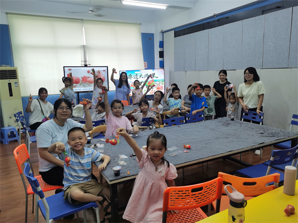 非遗大师课精彩回顾 | 绘一条黏土鲤鱼，刻一块台山美玉，7月4日这里课堂欢乐满满！